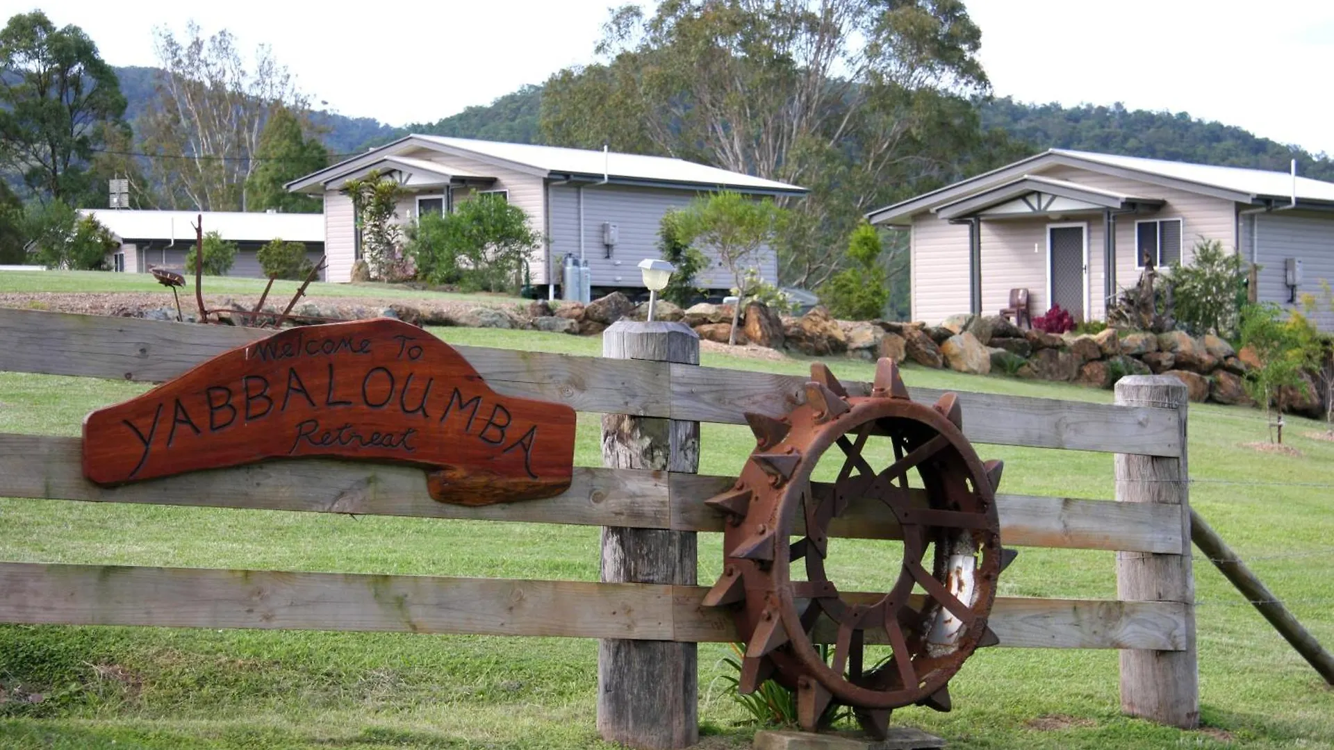 Yabbaloumba Retreat Villa Booloumba Farm stay
